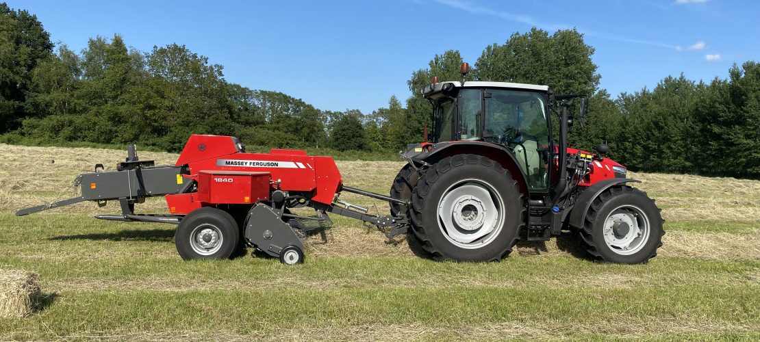 MF 5711 Global with MF 1840 baler